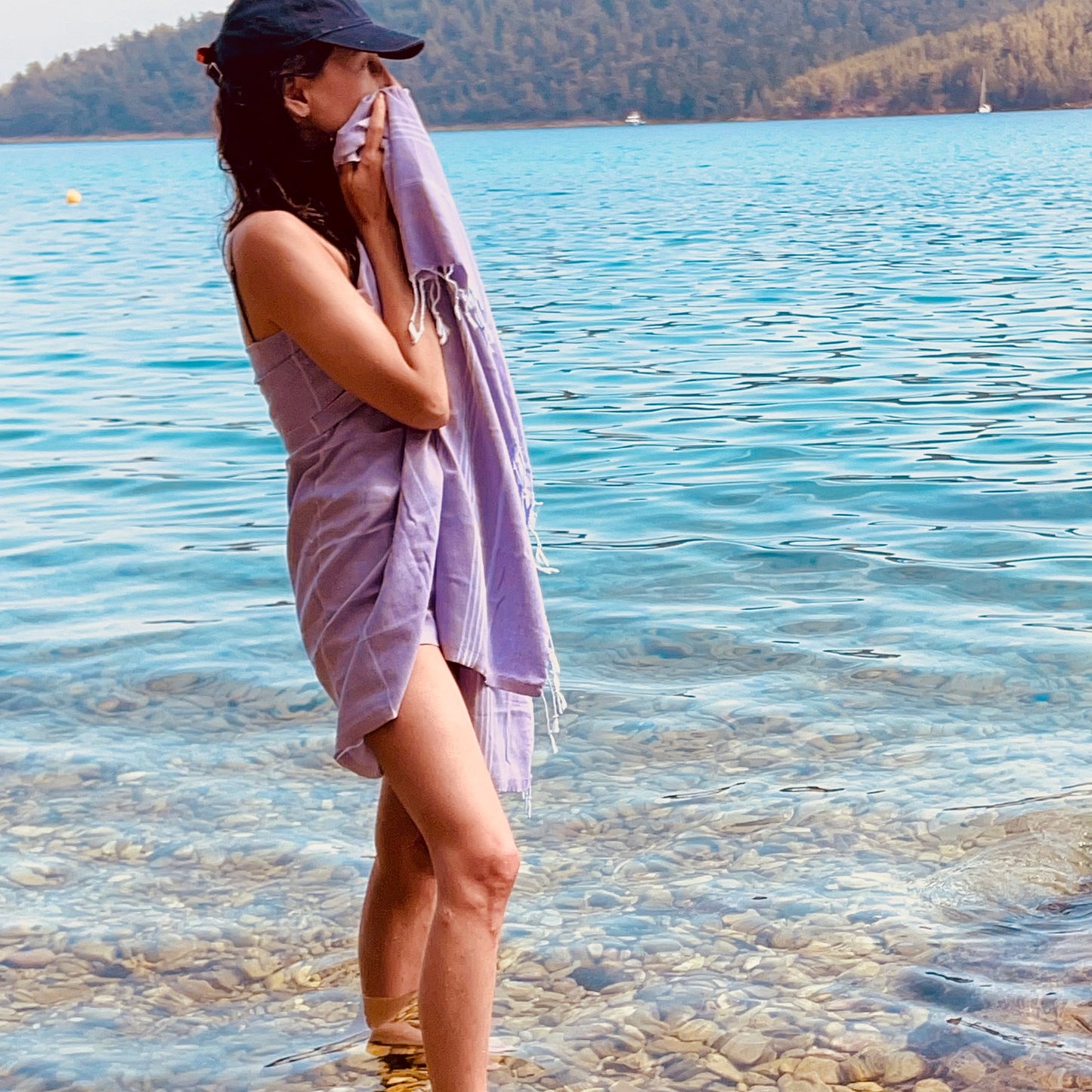 "LOVE YOU TO THE BEACH AND BACK" Besticktes Hamamtuch - Lila