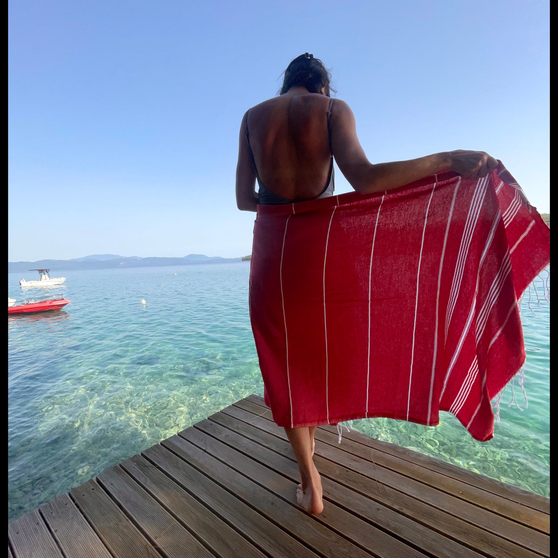 "FÜR DIE BESTE MAMA - ROT" Embroidered