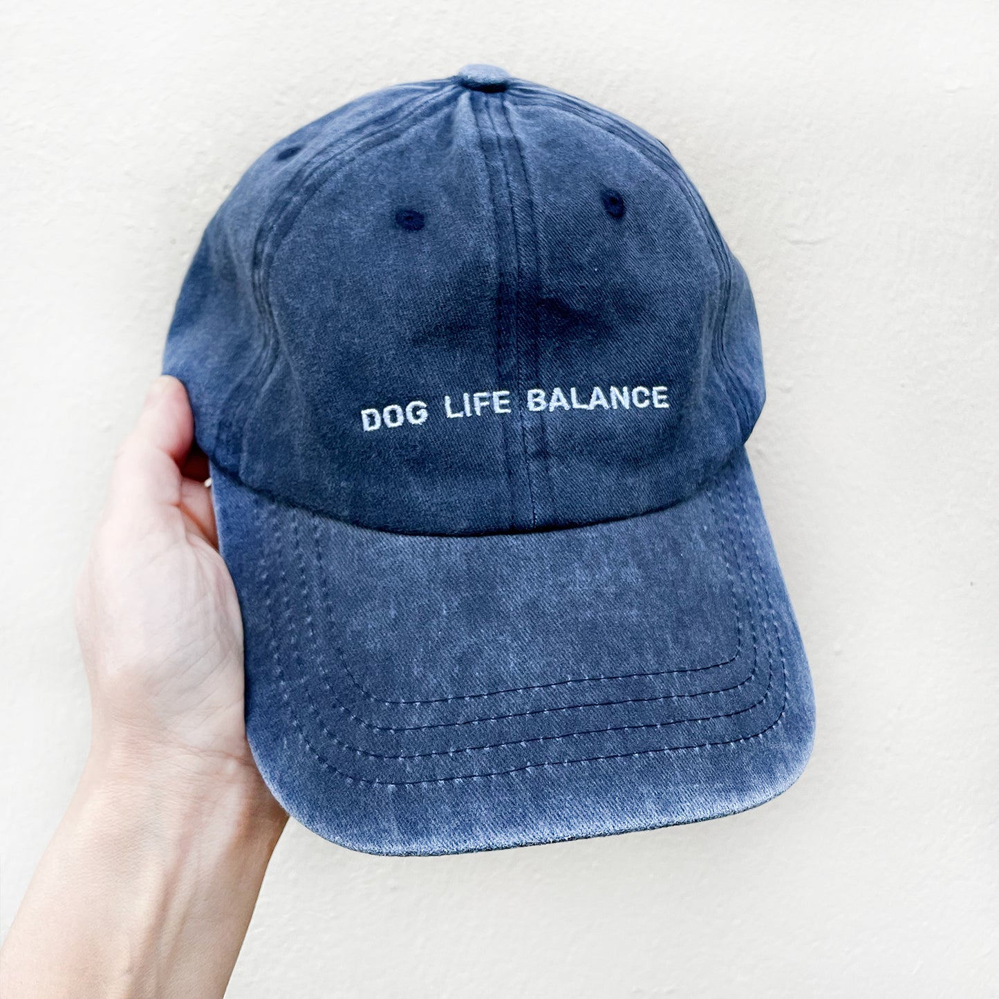Personalisierte dunkelblaue Basecap "Dog Life Balance"