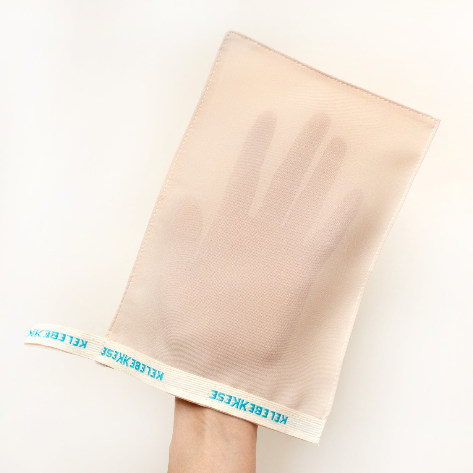 Seiden Peeling Handschuh – Sanftes Peeling für den ganzen Körper - HELLO TURCO