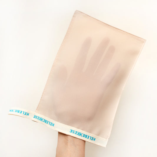 Seiden Peeling Handschuh – Sanftes Peeling für den ganzen Körper