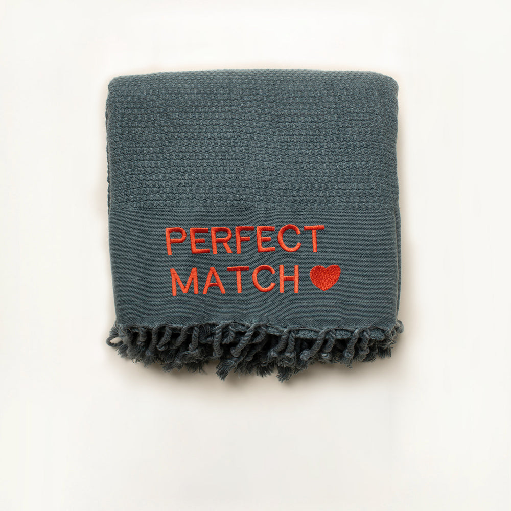"PERFECT MATCH" Besticktes Hamamtuch