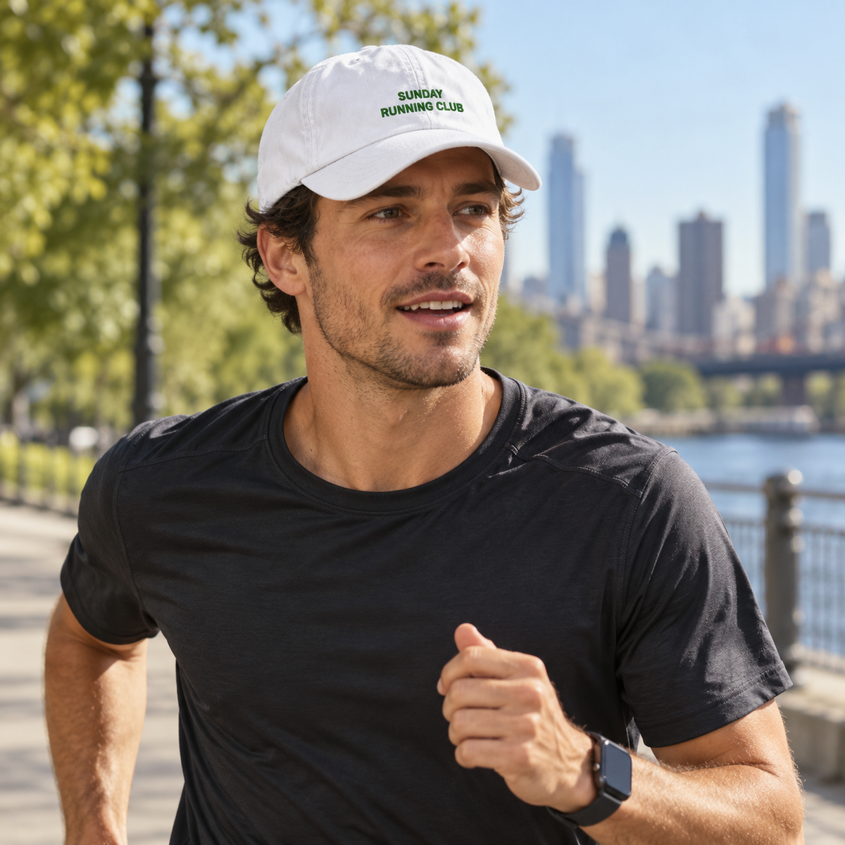 Personalisierte White Cap "Sunday Running Club" HELLO TURCO