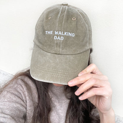 Personalisierte beige Basecap "The Walking Dad"