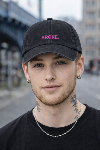 Personalisierte Vintage Black Cap "Broke" HELLO TURCO