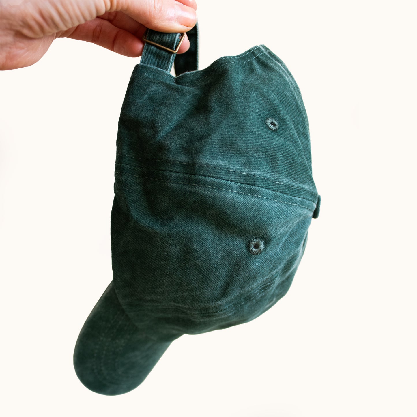 Personalisierte grüne Basecap "Too Old For DiCaprio"