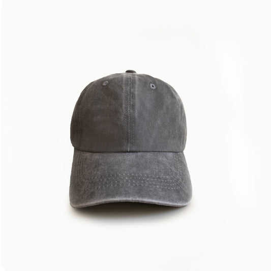 Hellgraue Basecap im Stonewashed-Look