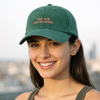 Personalisierte Vintage Forest Green Cap "Too Old For DiCaprio" HELLO TURCO